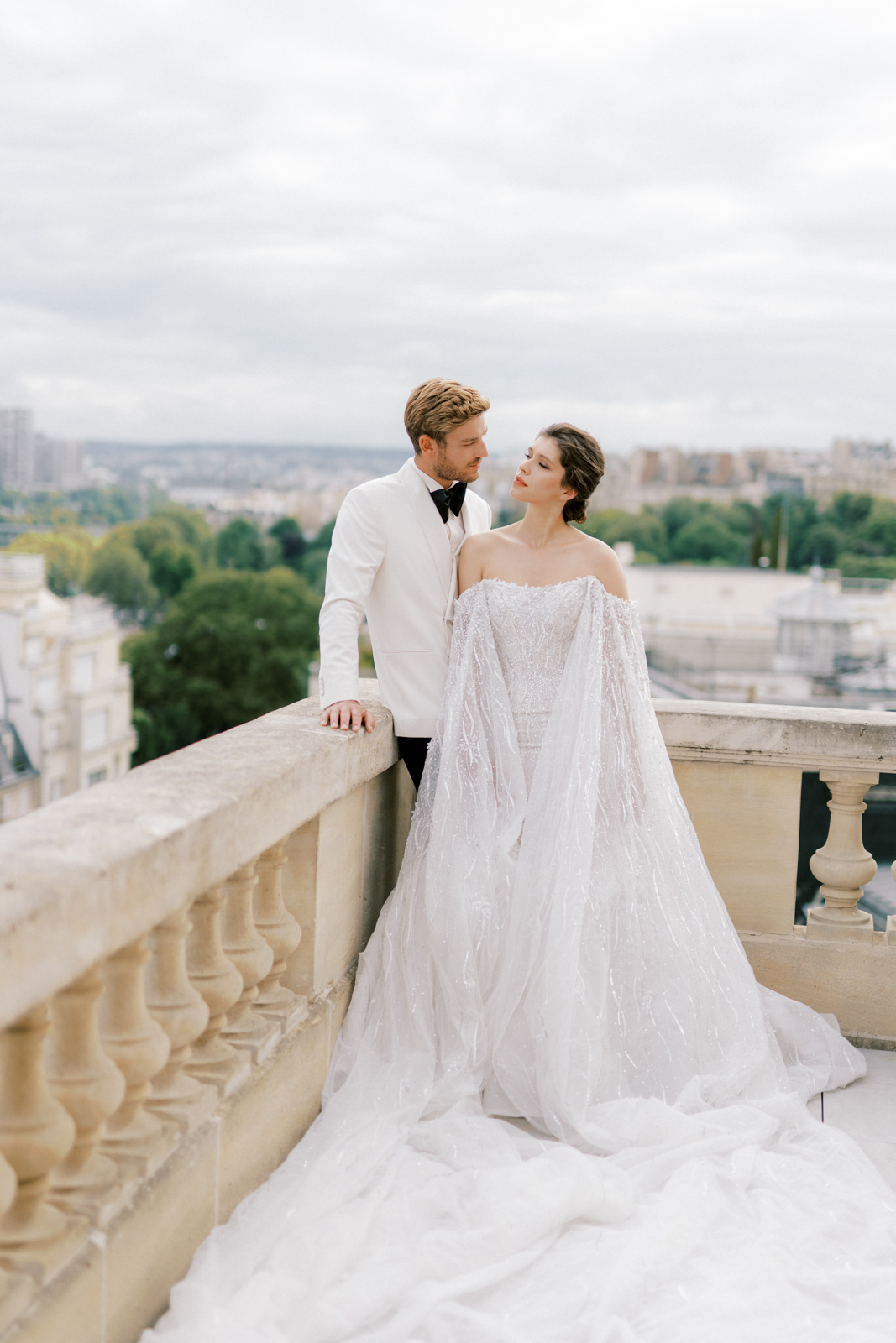 Shangri-la Paris Wedding Photos | Chernogorov Photography Destination Wedding Photographers